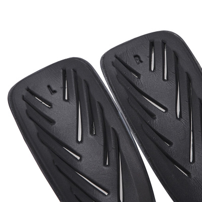 Щитки футбольные MACRON GUARDIANS PRO 01 SHINGUARDS